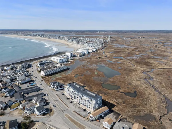 $1,150,000 | 535 Ocean Boulevard, Unit 403, Hampton, NH 03842
