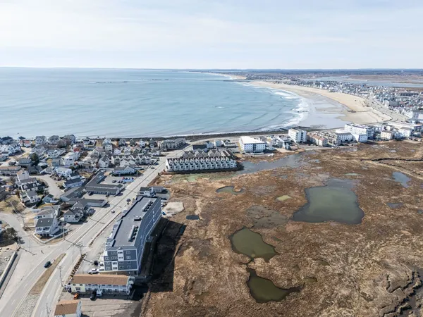 $1,150,000 | 535 Ocean Boulevard, Unit 403, Hampton, NH 03842