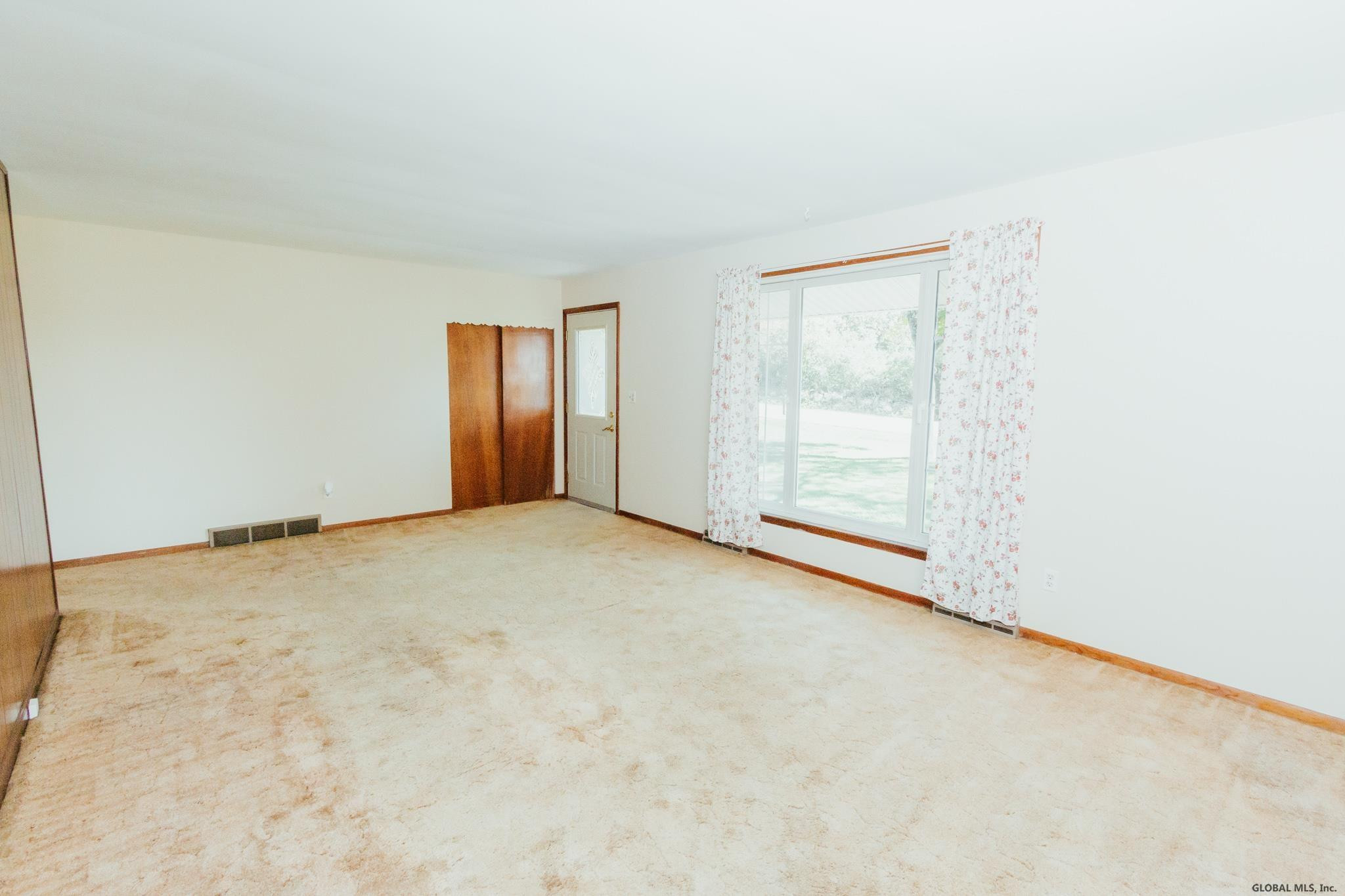 1007 Raymond Road Malta, NY 12020 - Photo 15 of 39 Photo 15