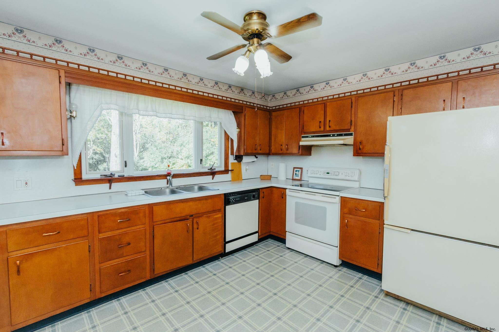 1007 Raymond Road Malta, NY 12020 - Photo 16 of 39 Photo 16