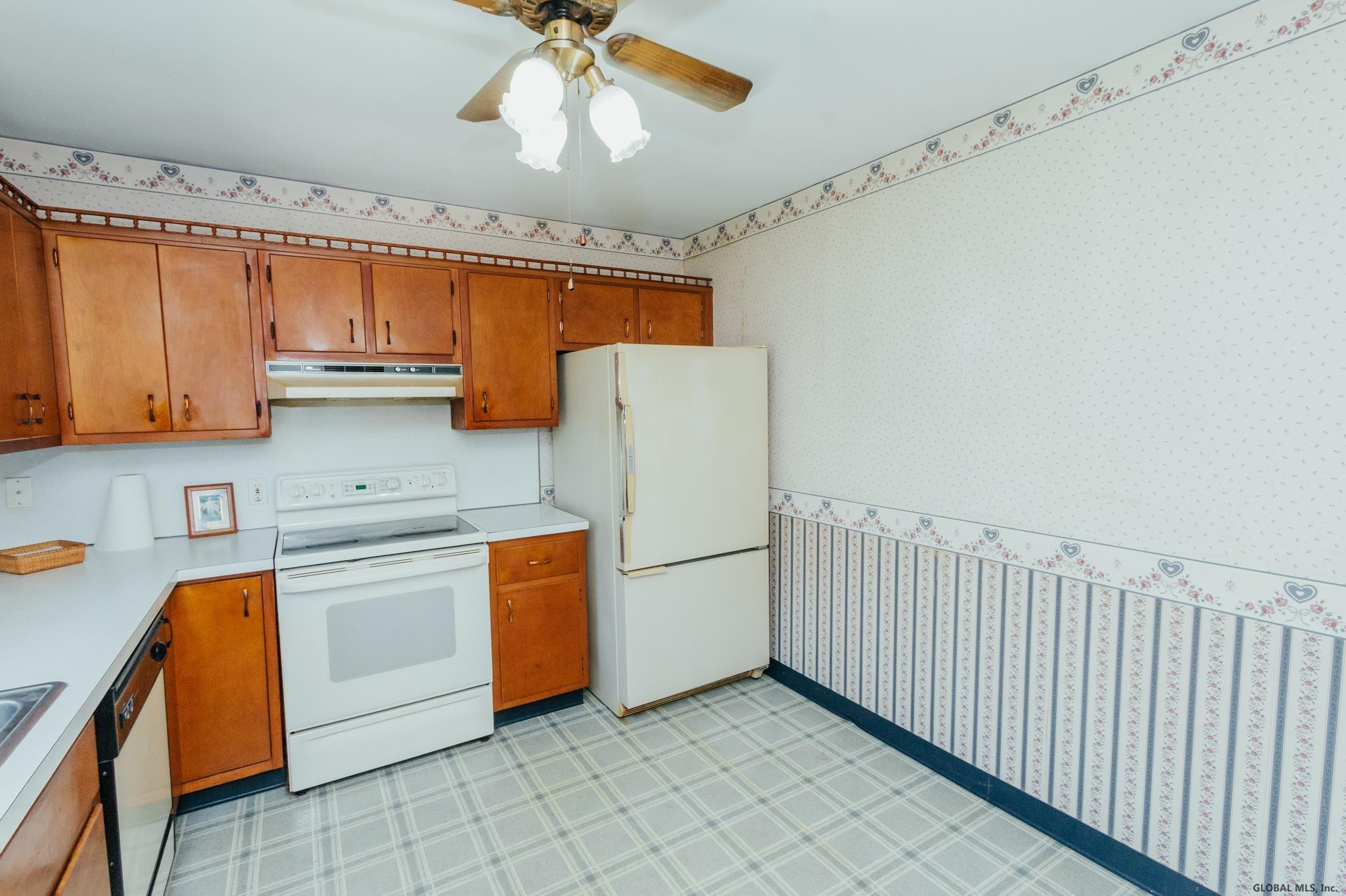 1007 Raymond Road Malta, NY 12020 - Photo 17 of 39 Photo 17