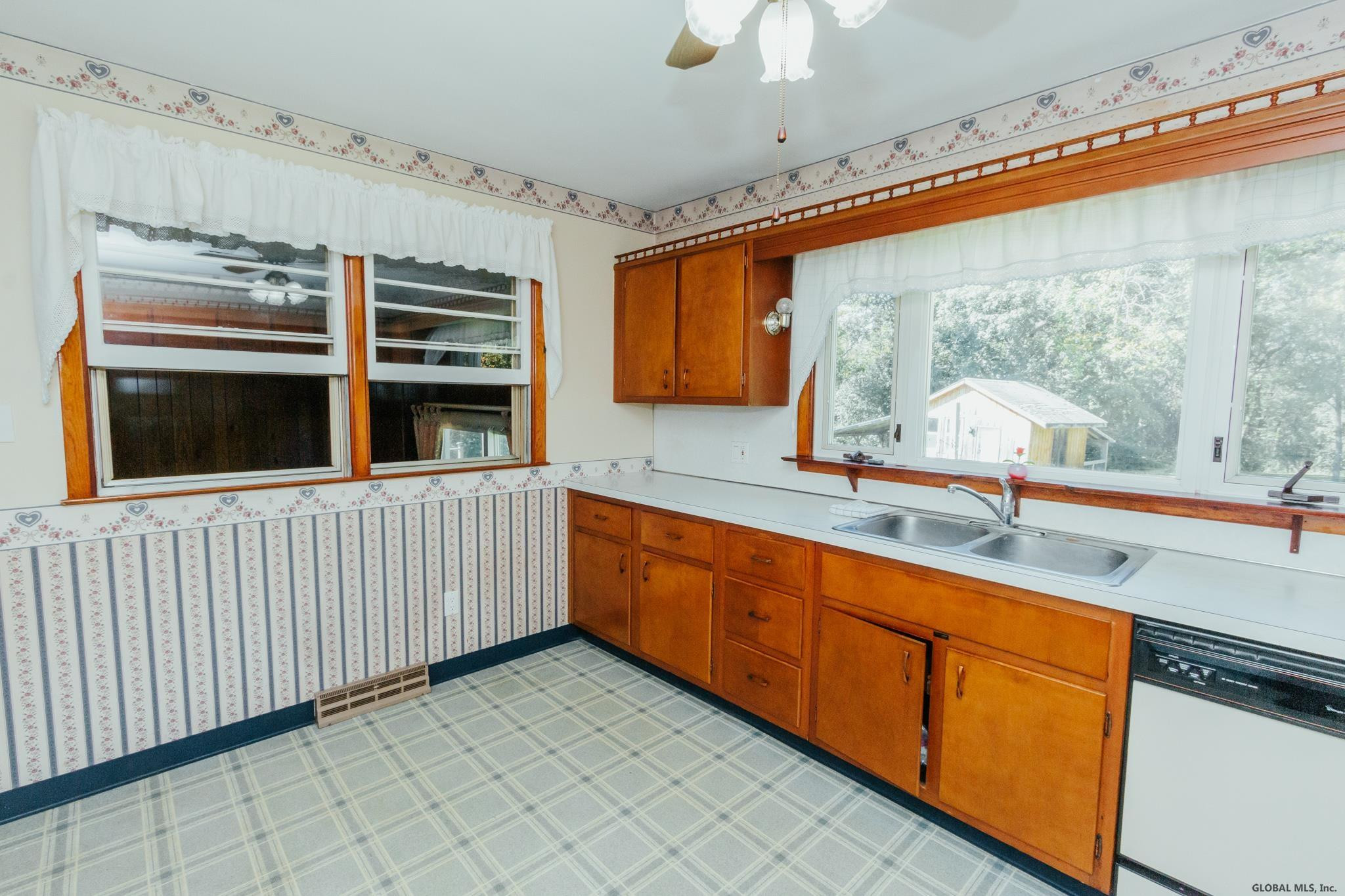 1007 Raymond Road Malta, NY 12020 - Photo 18 of 39 Photo 18