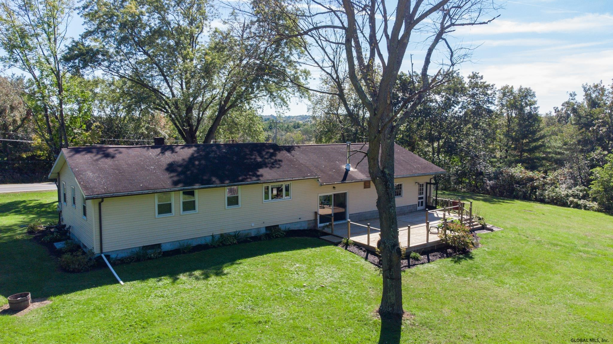 1007 Raymond Road Malta, NY 12020 - Photo 7 of 39 Photo 7