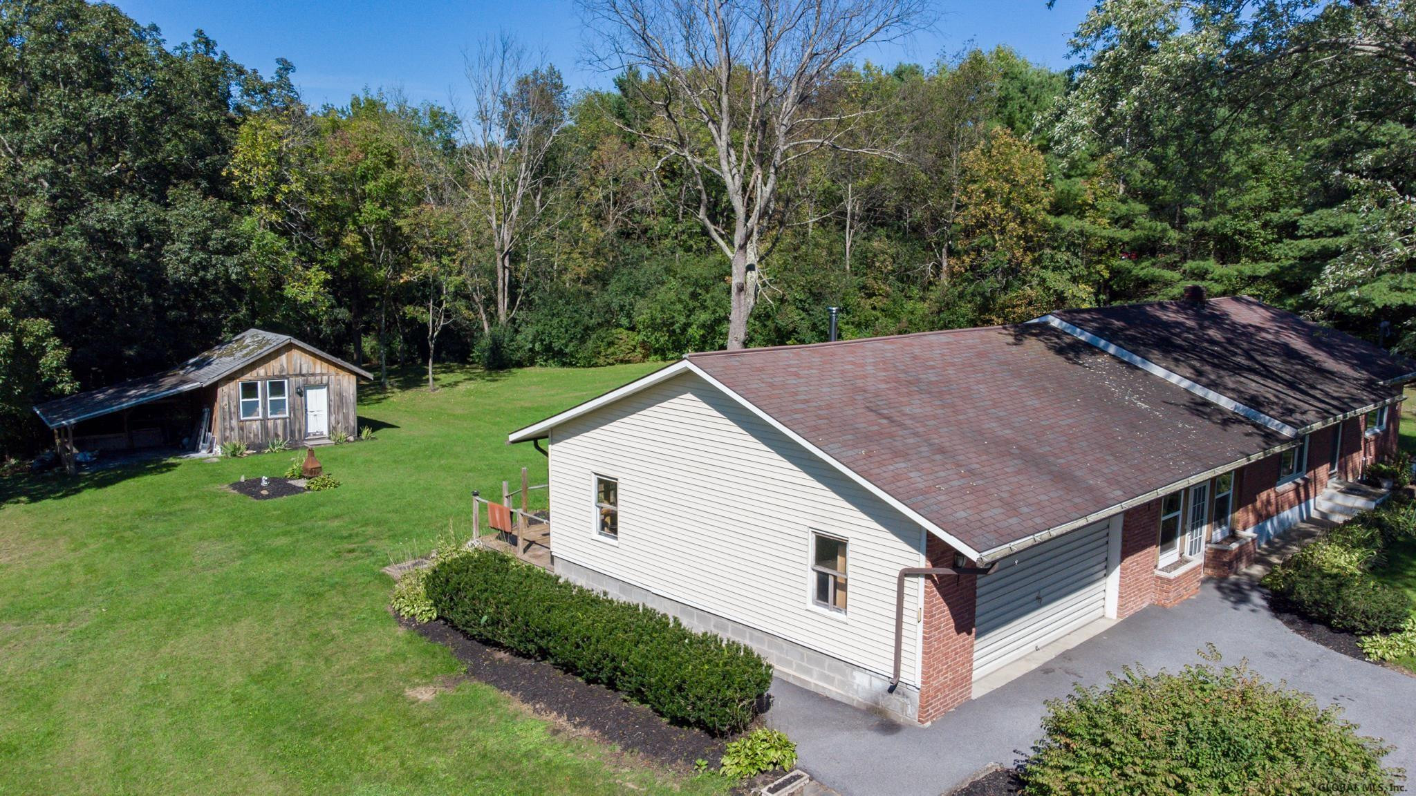 1007 Raymond Road Malta, NY 12020 - Photo 9 of 39 Photo 9