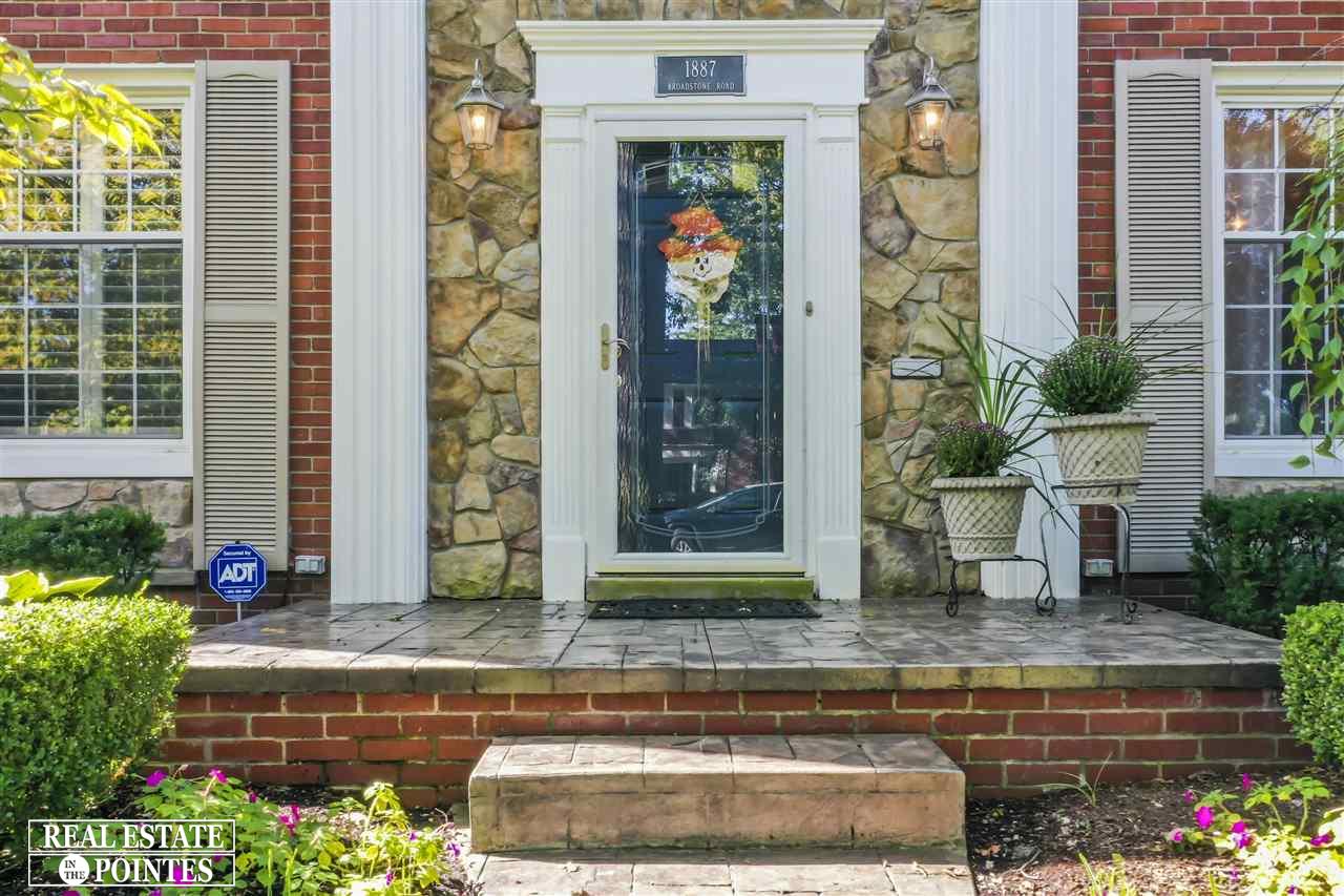 1887 Broadstone Road Grosse Pointe Woods, MI 48236 - Photo 2 of 41