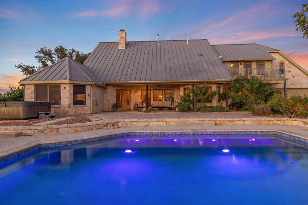 647 Funf Kinder Road Fredericksburg, TX 78624 - Photo 6 of 100