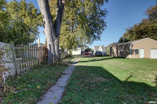 $69,375 | 1129 North 10th Street, Quincy, IL 62301