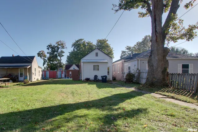 $69,375 | 1129 North 10th Street, Quincy, IL 62301