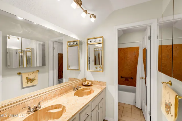 $365,000 | 11 Devils Elbow, Diamondhead, MS 39525