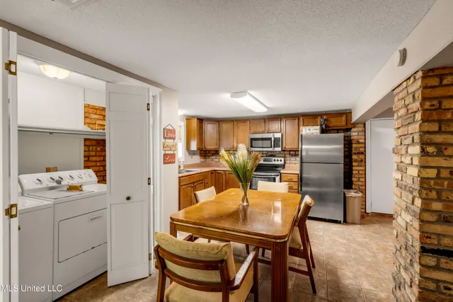 $365,000 | 11 Devils Elbow, Diamondhead, MS 39525