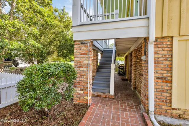 $365,000 | 11 Devils Elbow, Diamondhead, MS 39525