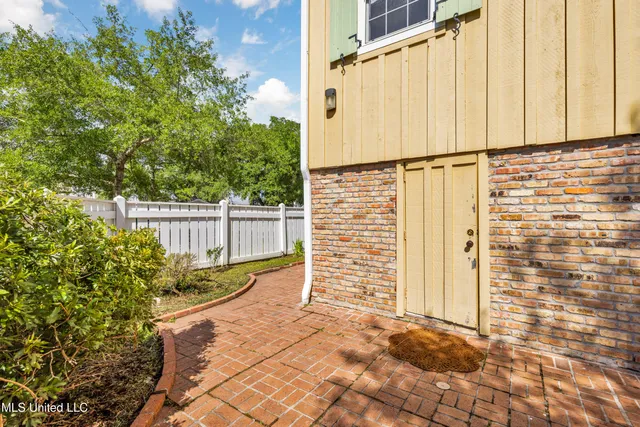 $365,000 | 11 Devils Elbow, Diamondhead, MS 39525