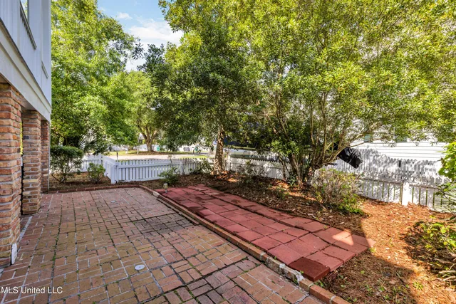 $365,000 | 11 Devils Elbow, Diamondhead, MS 39525