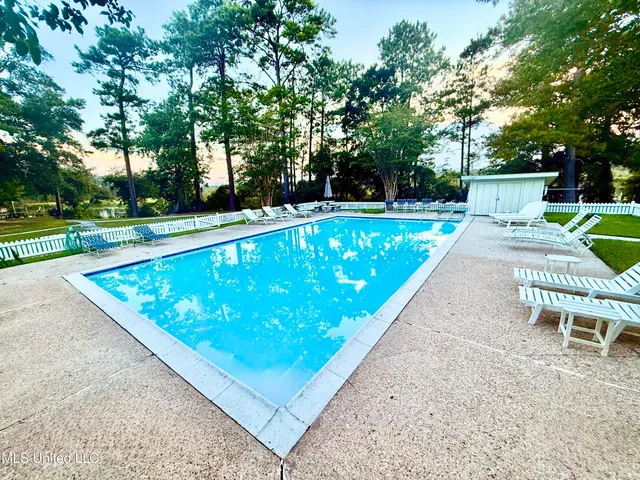 $365,000 | 11 Devils Elbow, Diamondhead, MS 39525