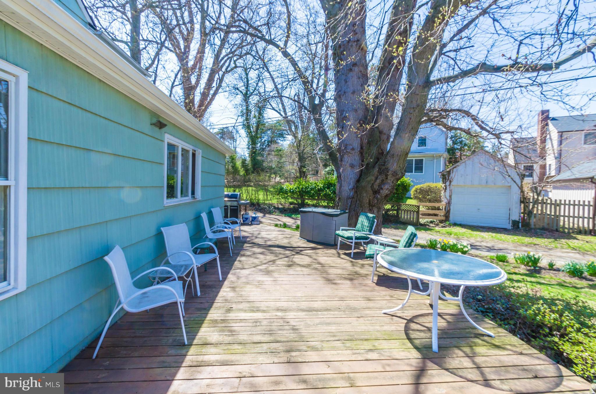 201 South Tyrone Road Baltimore, MD 21212 - Photo 25 of 29 Side deck