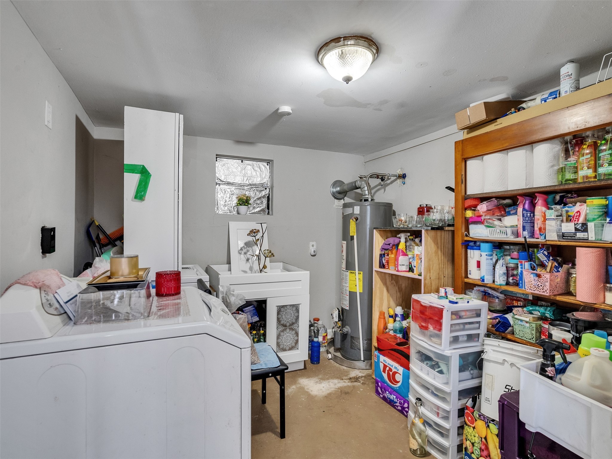 6802 Force Street Houston, TX 77020 - Photo 30 of 31 a view of storage and utility room