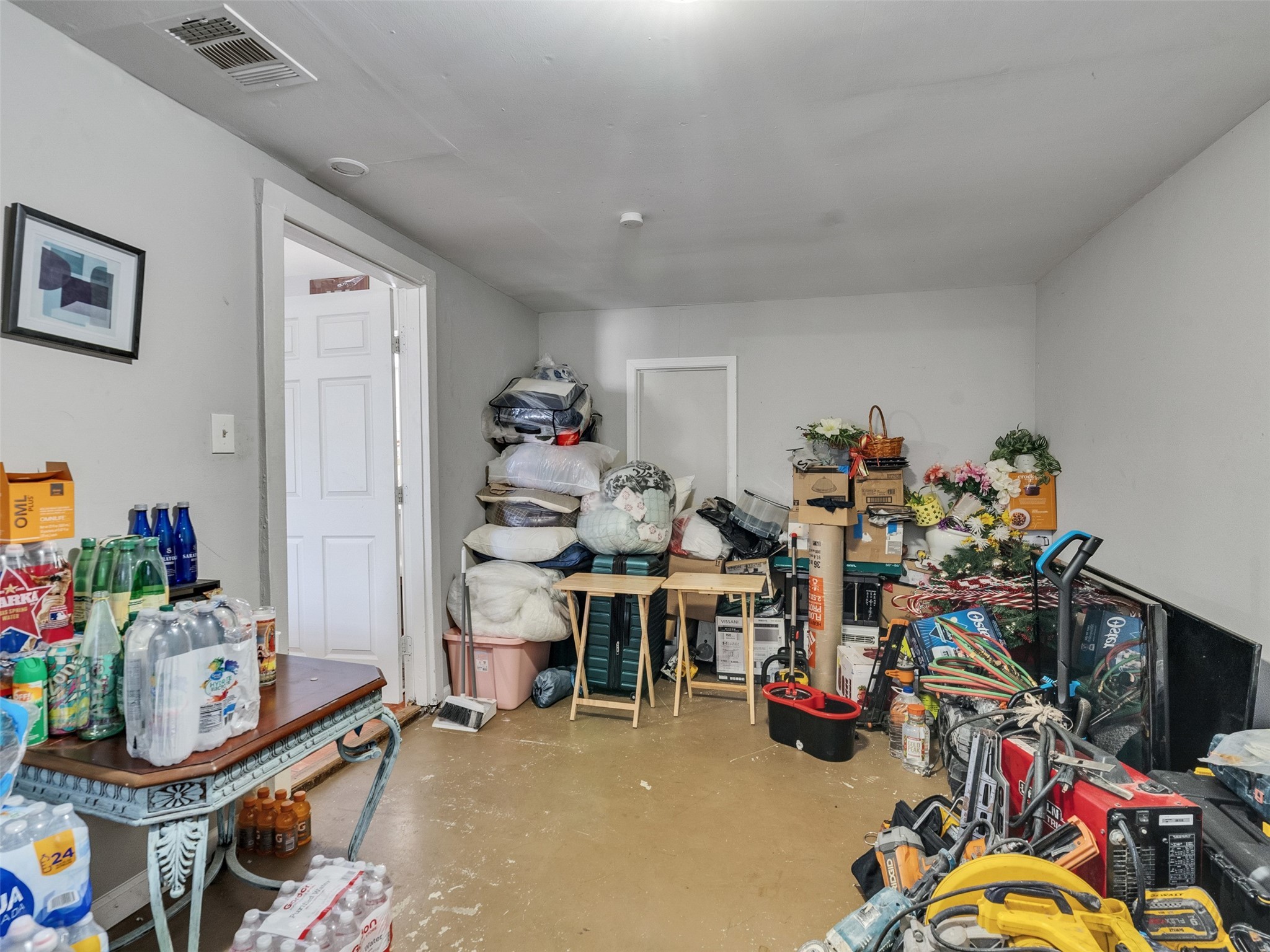 6802 Force Street Houston, TX 77020 - Photo 31 of 31 a living room with lots of furniture
