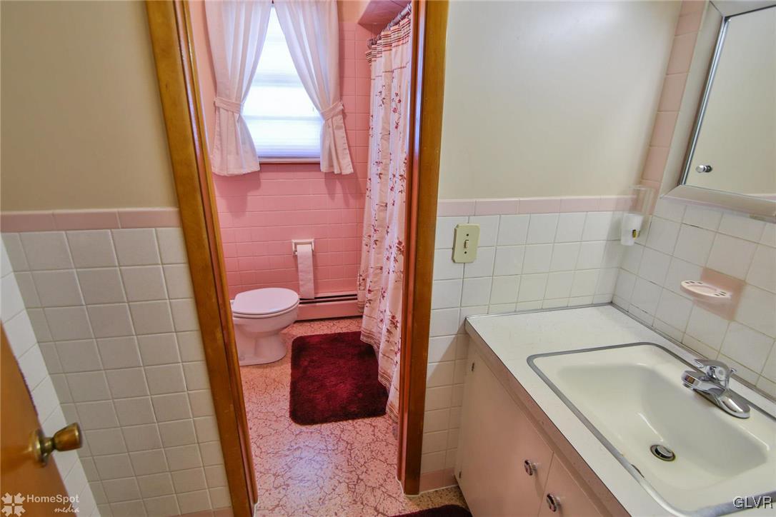 2872 Ivanhoe Road Bethlehem, PA 18017 - Photo 18 of 36 Gallery Image 18