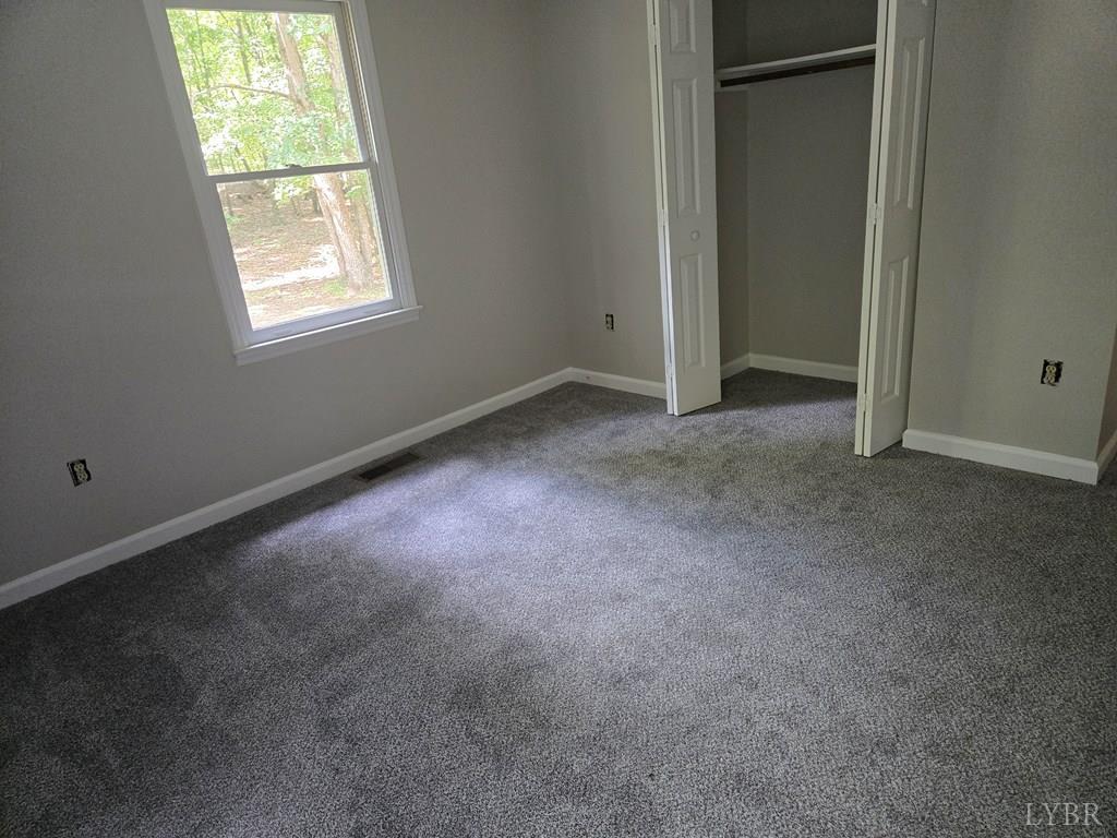 906 Equestrian Trail Road New Canton, VA 23123 - Photo 8 of 23 Gallery Image 8