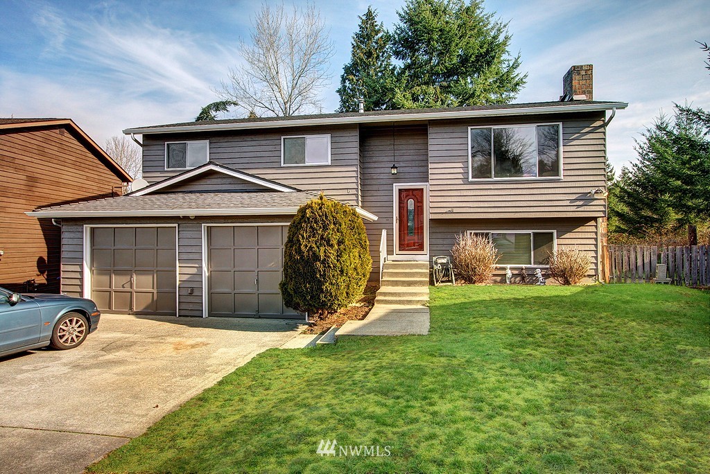 2826 Northeast 23rd Place Renton, WA 98056 - Photo 1 of 15 Gallery Image 1