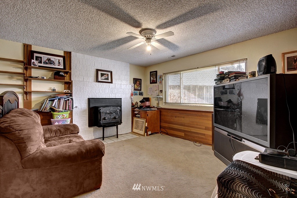 2826 Northeast 23rd Place Renton, WA 98056 - Photo 11 of 15 Gallery Image 11