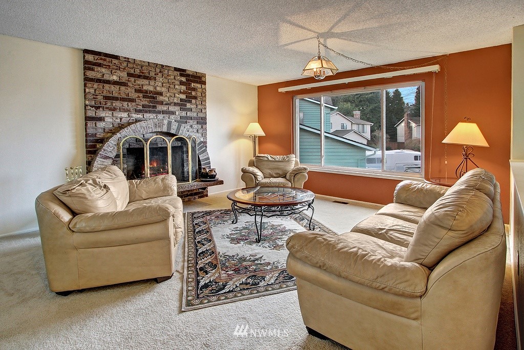 2826 Northeast 23rd Place Renton, WA 98056 - Photo 3 of 15 Gallery Image 3