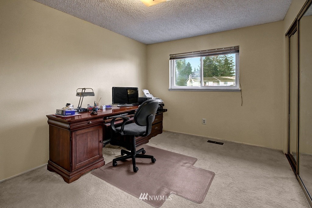 2826 Northeast 23rd Place Renton, WA 98056 - Photo 7 of 15 Gallery Image 7