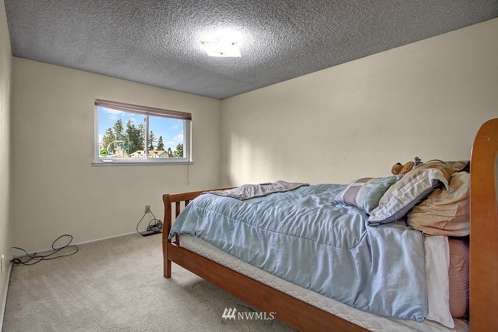 2826 Northeast 23rd Place Renton, WA 98056 - Photo 8 of 15 Gallery Image 8