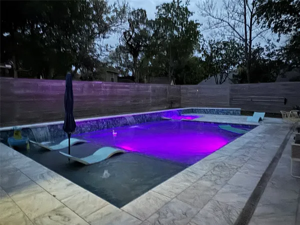 $1,272,727 | 6625 Wilton Circle, Austin, TX 78745
