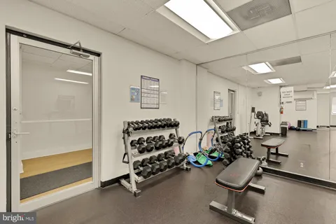 $295,000 | 3701 Connecticut Avenue Northwest, Unit 802, Washington, DC 20008