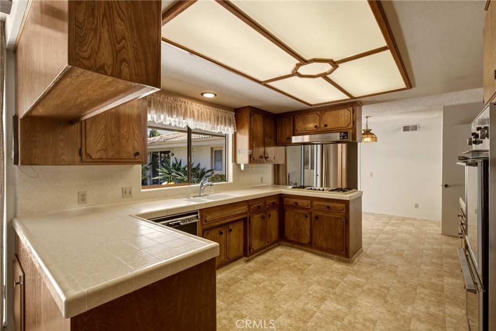1716 Greenbriar Road Glendale, CA 91207 - Photo 12 of 31