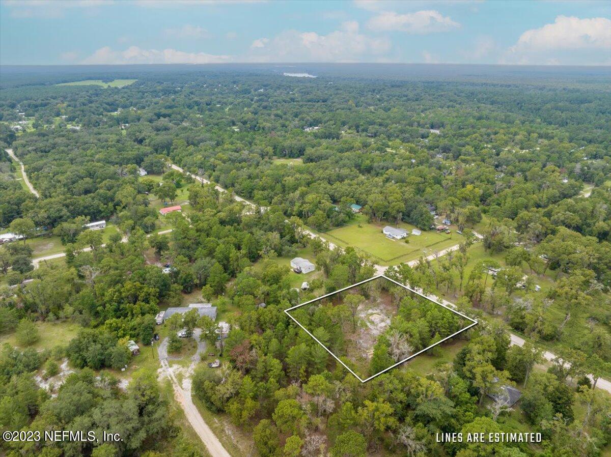 208 4th Street Satsuma, FL 32189 - Photo 7 of 15 a view of a field