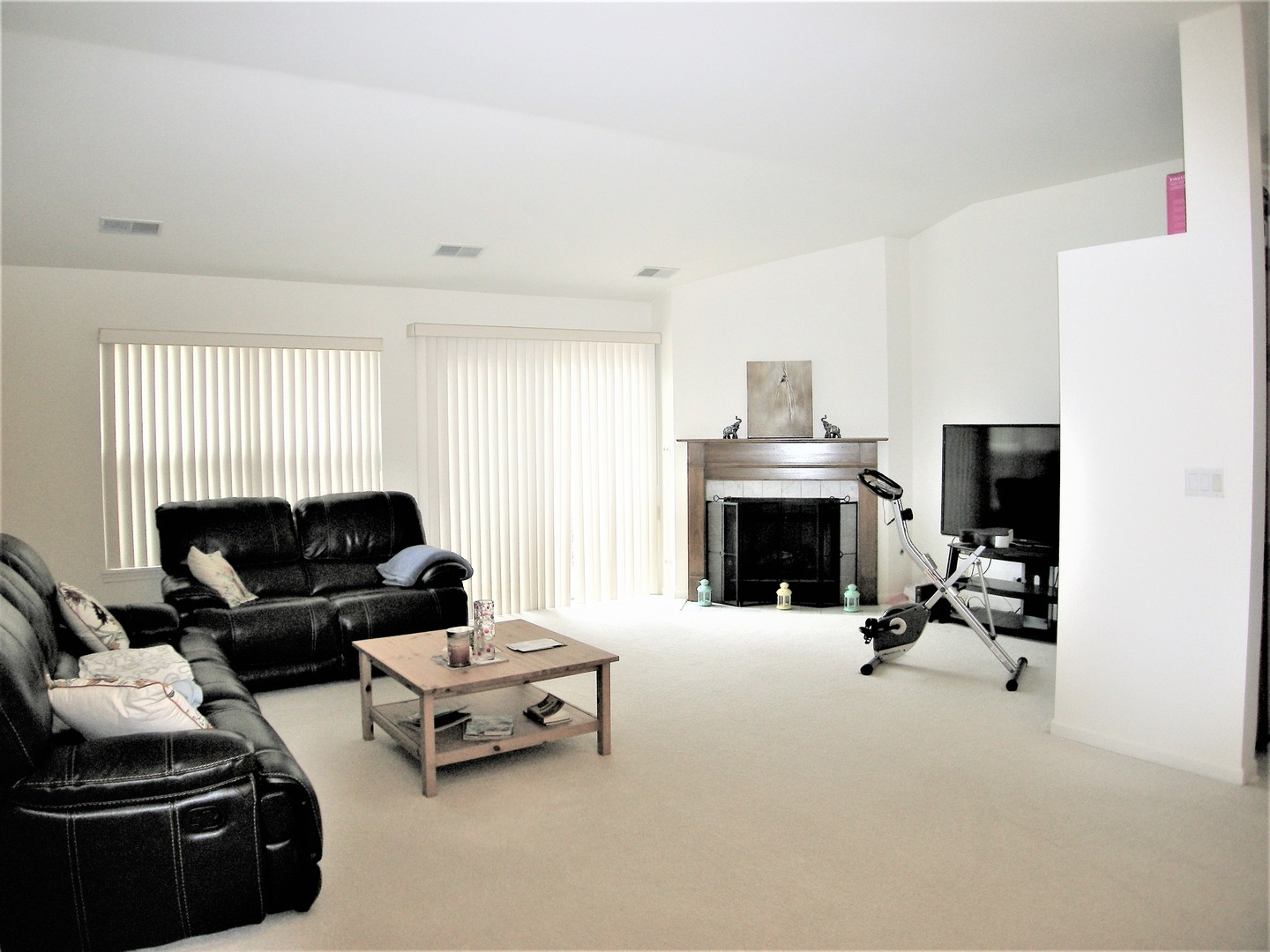 325 West Prairie Circle, Unit 325 Itasca, IL 60143 - Photo 2 of 9