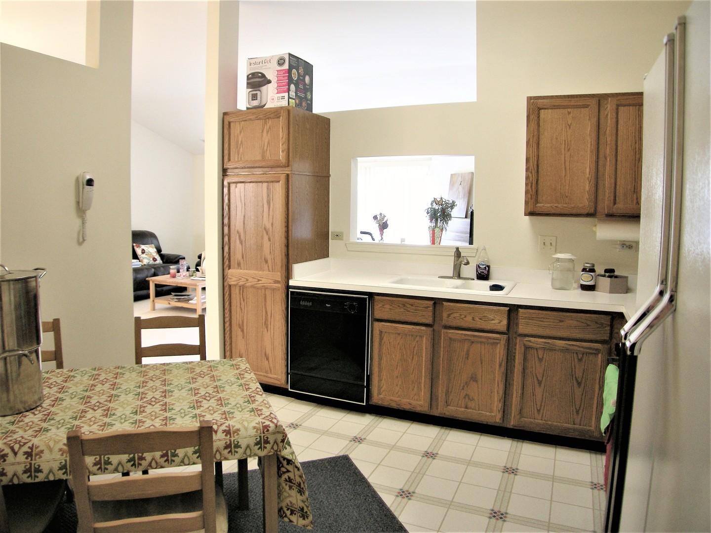 325 West Prairie Circle, Unit 325 Itasca, IL 60143 - Photo 4 of 9