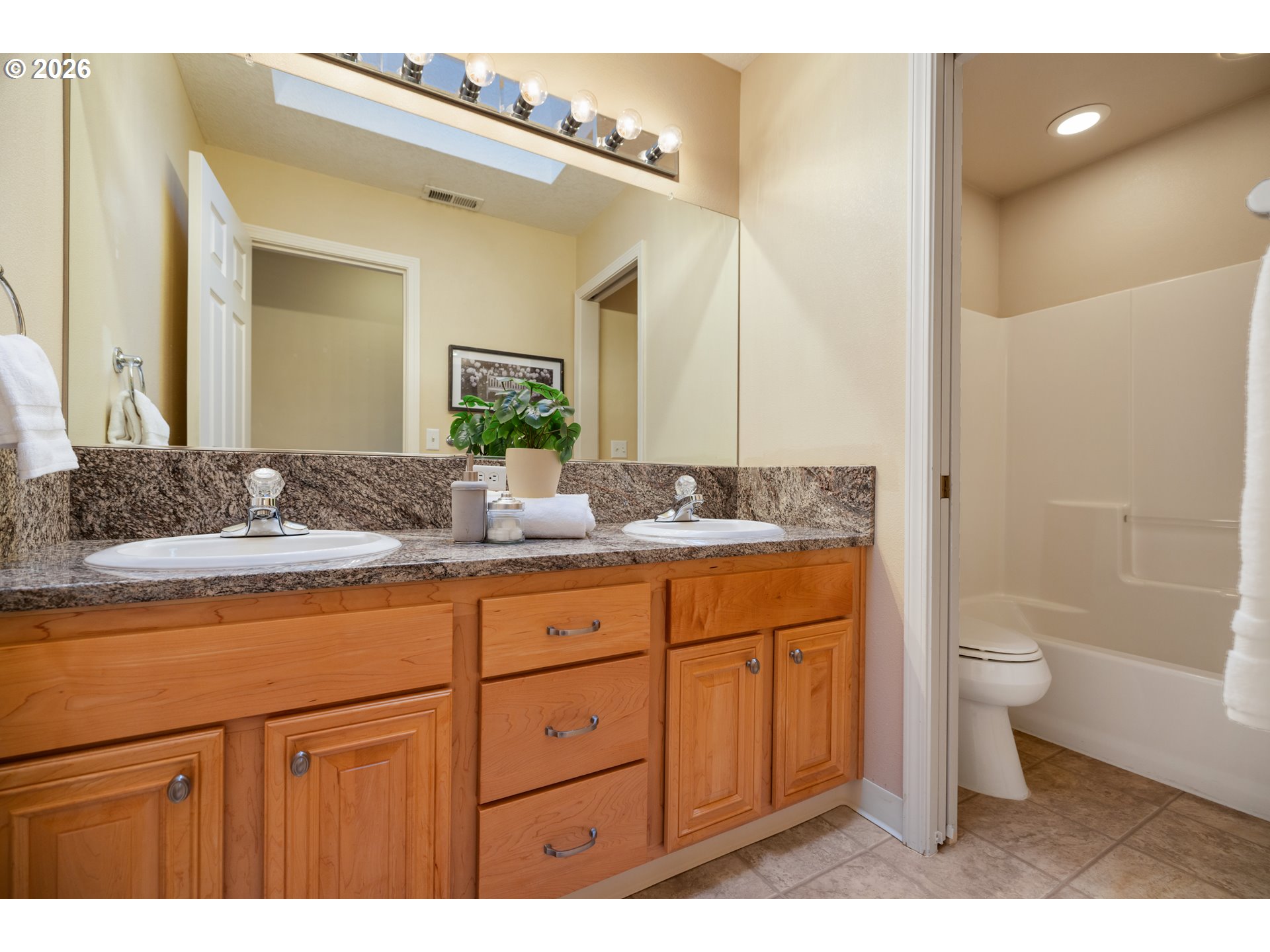 14550 Southwest 130th Avenue Portland, OR 97224 - Photo 26 of 43 Bathroom