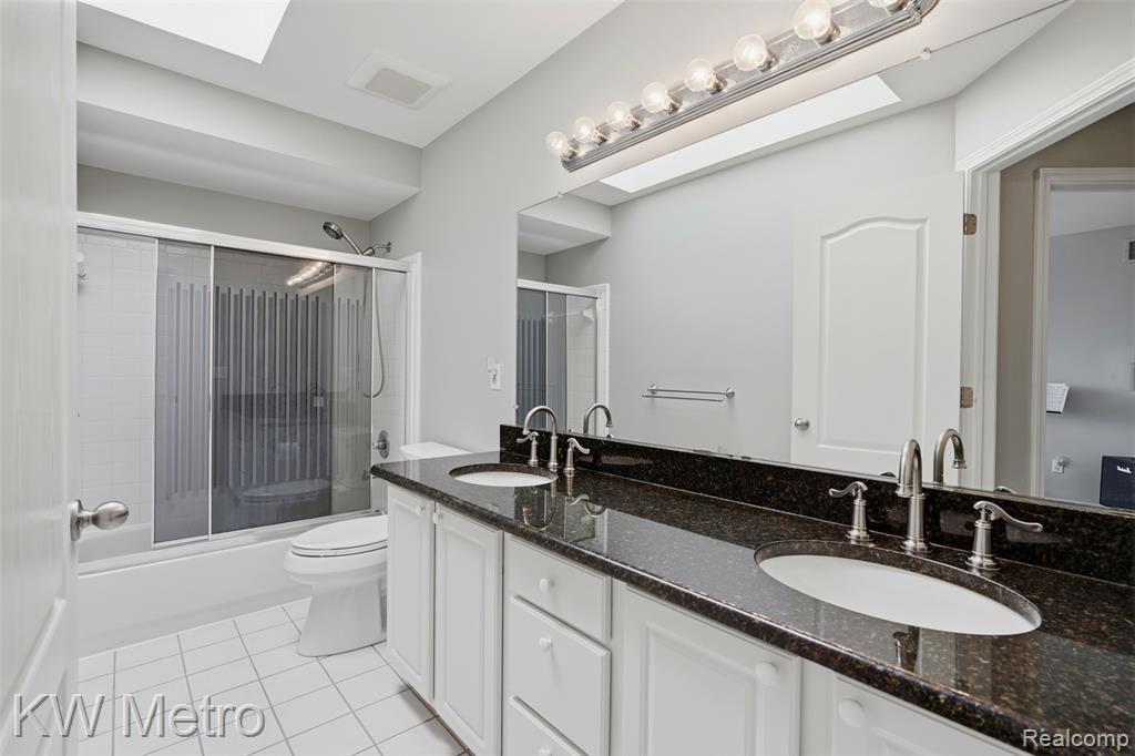887 Grovecrest Rochester Hills, MI 48307 - Photo 21 of 42