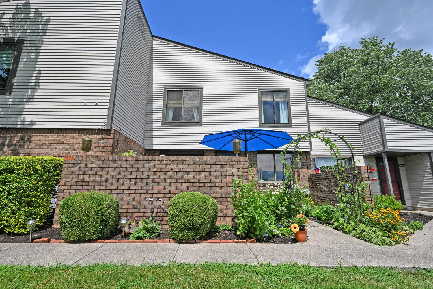 2802 Dry Ridge Court Fort Mitchell, KY 41017 - Photo 2 of 44