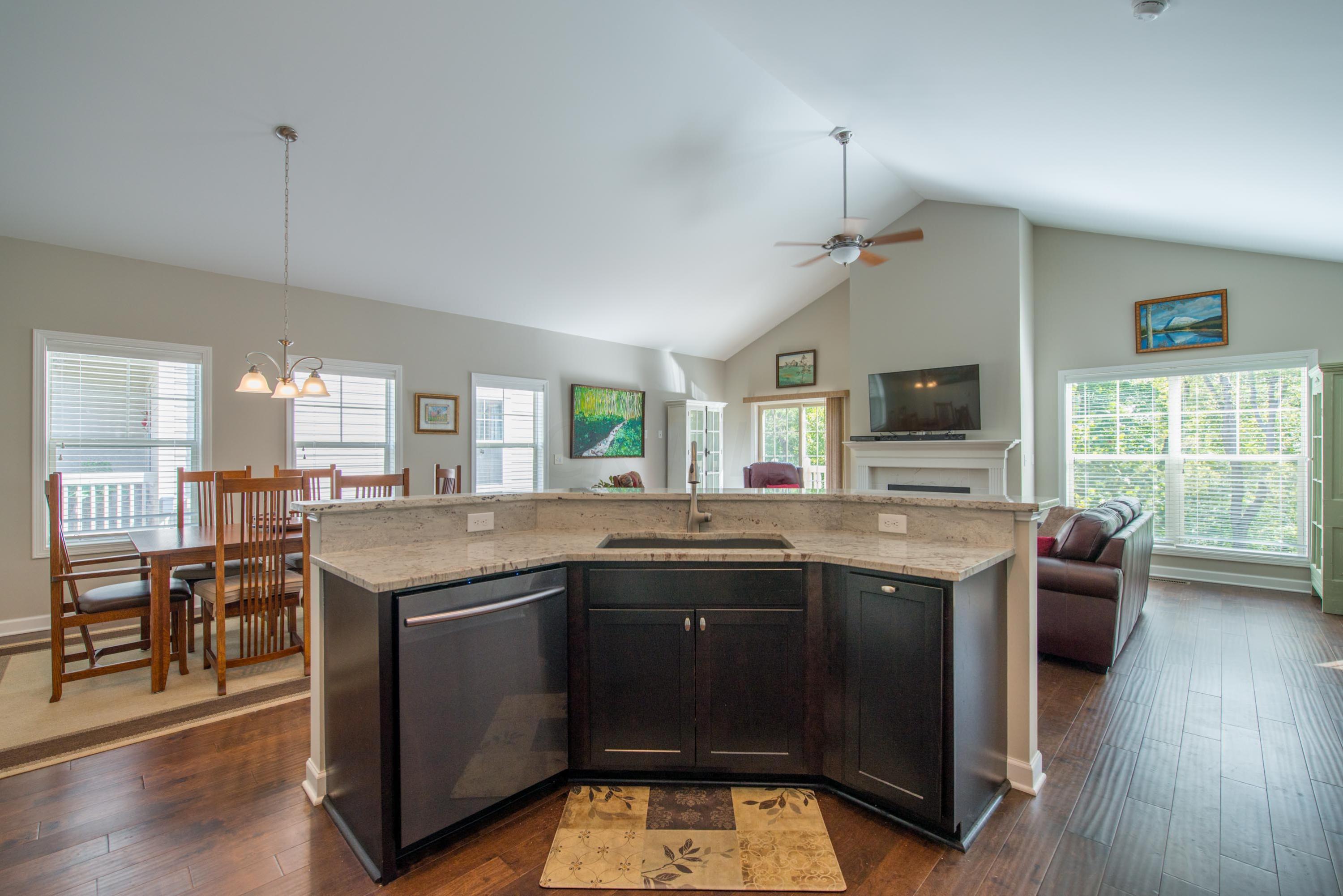 1131 Cross Creeks Ridge Pickerington, OH 43147 - Photo 11 of 53