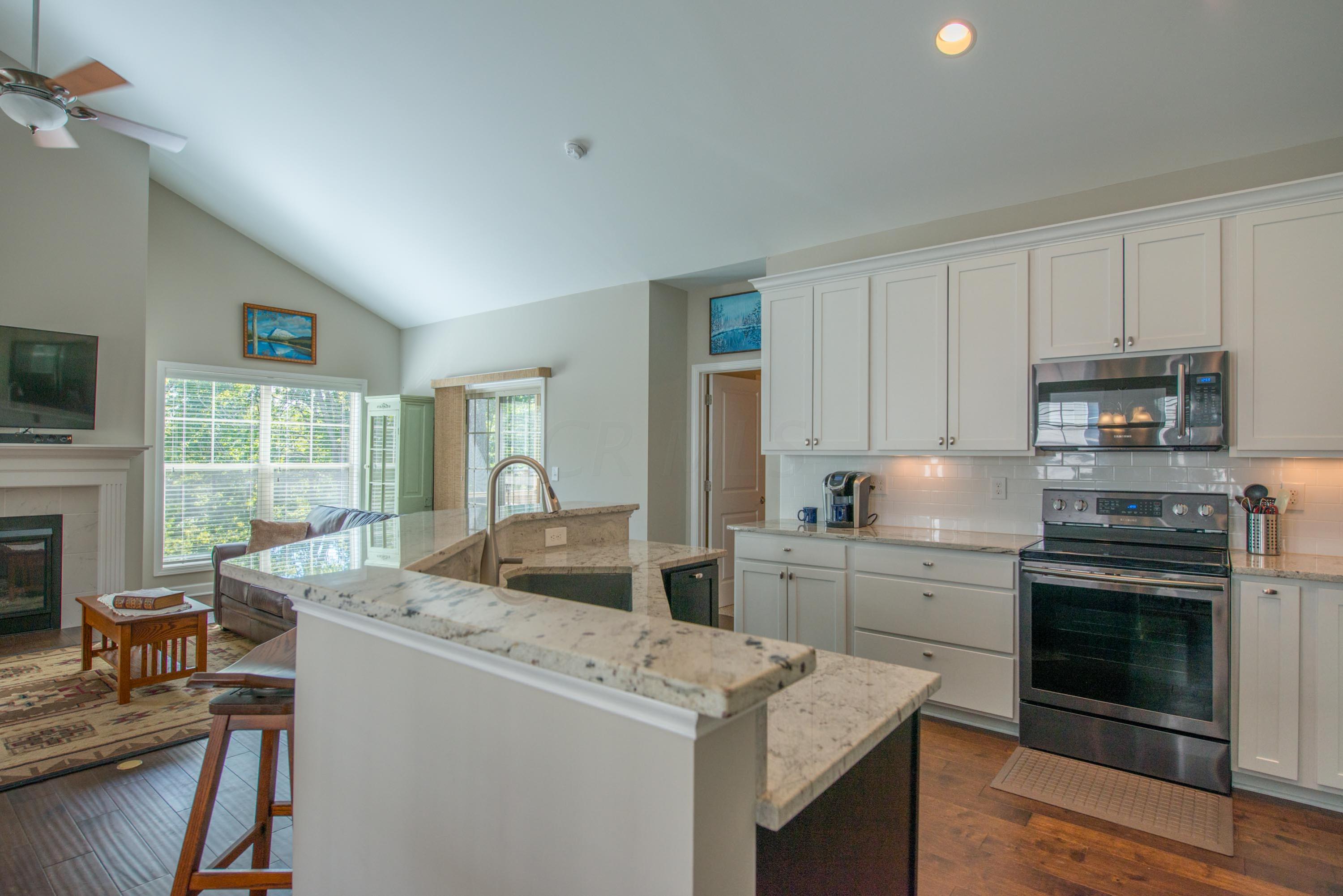 1131 Cross Creeks Ridge Pickerington, OH 43147 - Photo 12 of 53