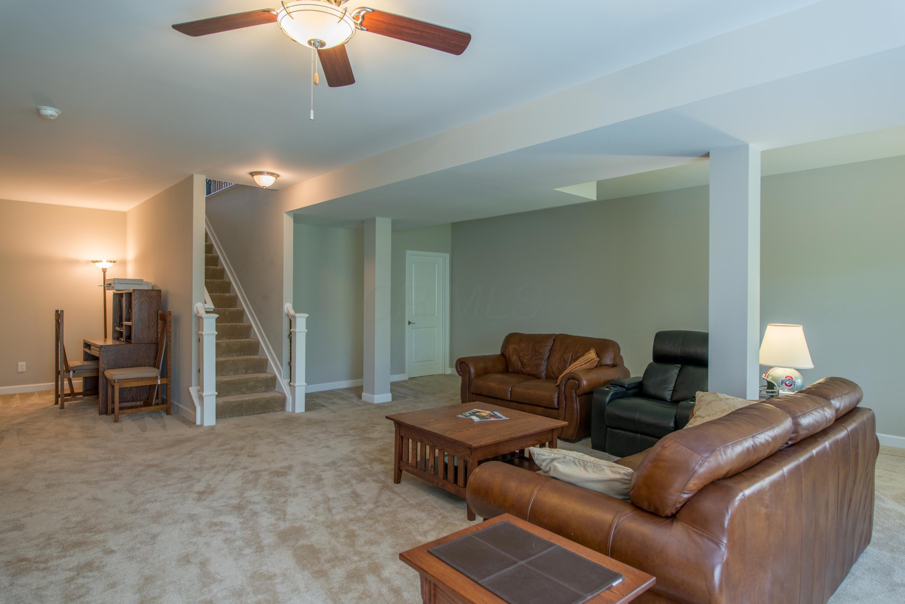 1131 Cross Creeks Ridge Pickerington, OH 43147 - Photo 38 of 53