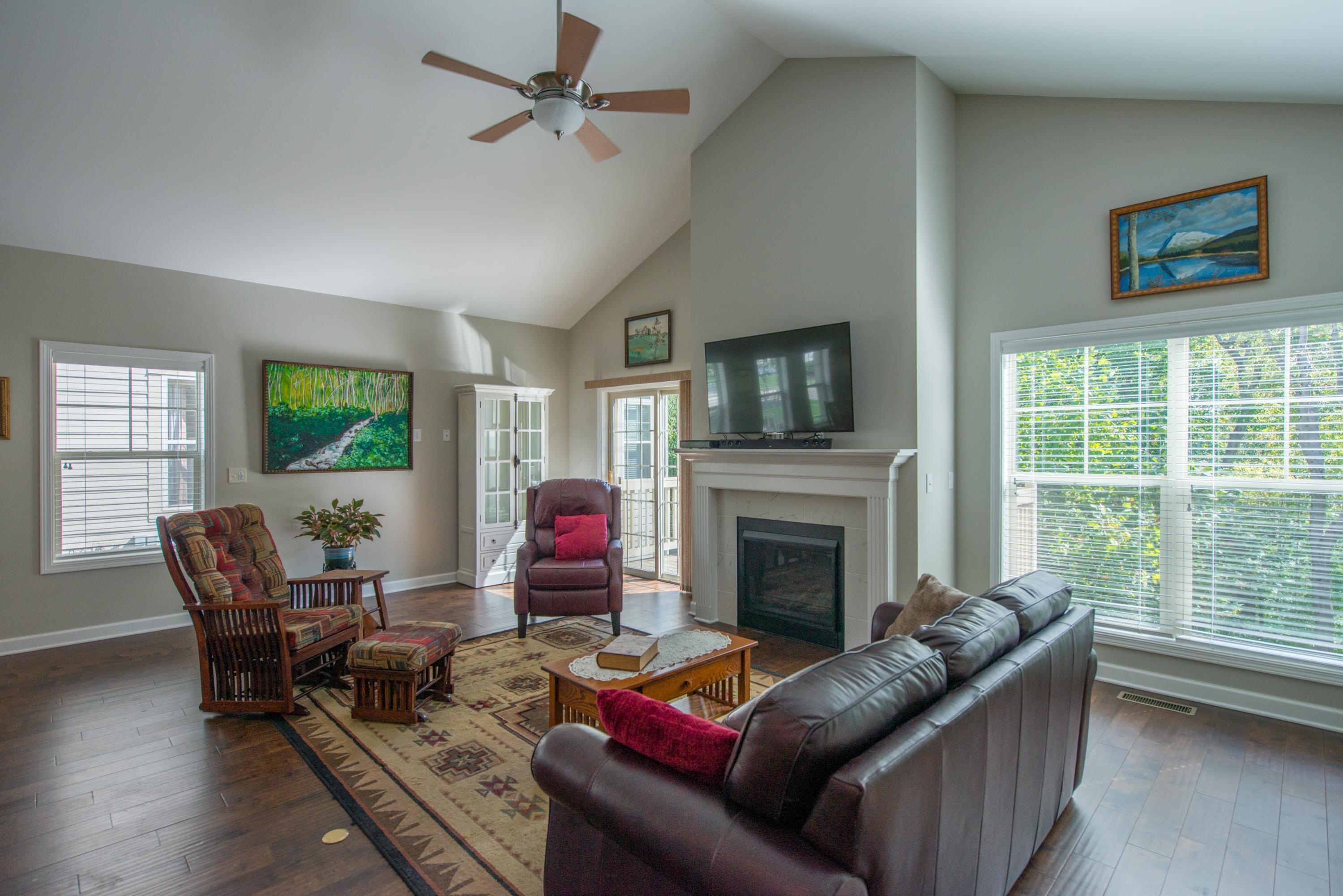 1131 Cross Creeks Ridge Pickerington, OH 43147 - Photo 6 of 53