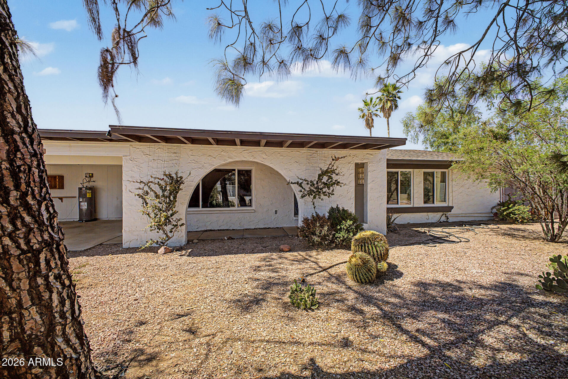2552 East Brown Road Mesa, AZ 85213 - Photo 4 of 38 3 - Brown