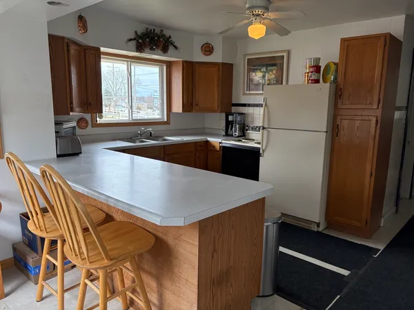 $425,000 | 1031 Highway 173, Antioch, IL 60002