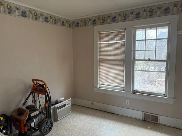 $425,000 | 1031 Highway 173, Antioch, IL 60002