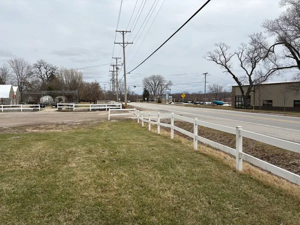 $425,000 | 1031 Highway 173, Antioch, IL 60002