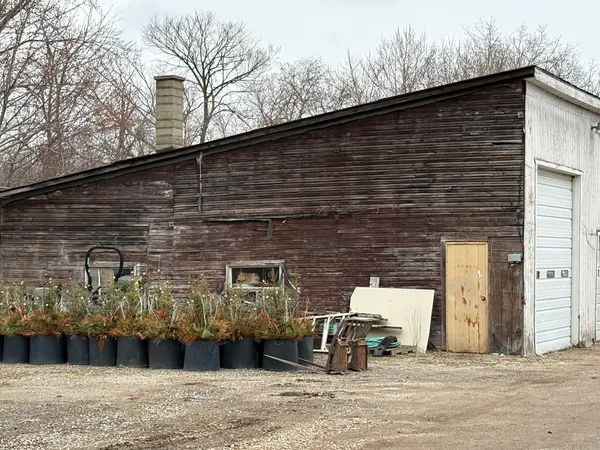 $425,000 | 1031 Highway 173, Antioch, IL 60002