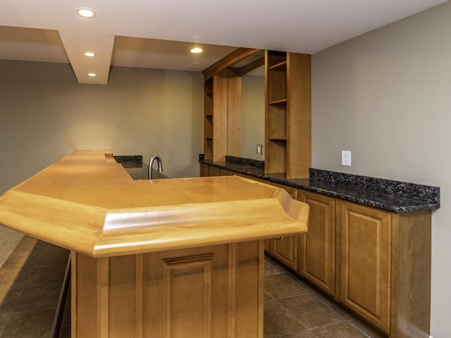 3648 Inverness Drive Rochester, MI 48306 - Photo 32 of 44 50008108-31.JPG