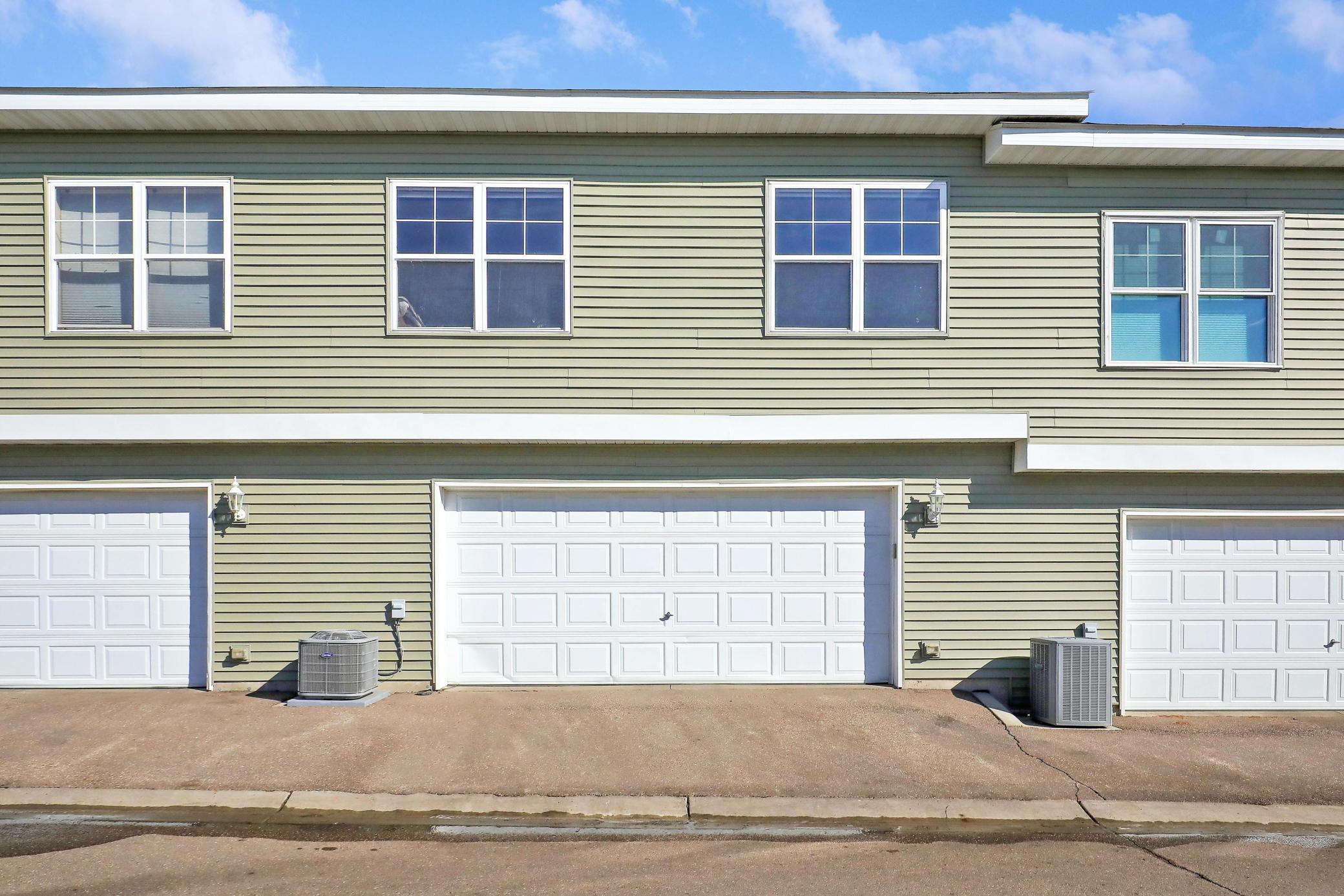 2832 Clover Ridge Drive Chaska, MN 55318 - Photo 20 of 26