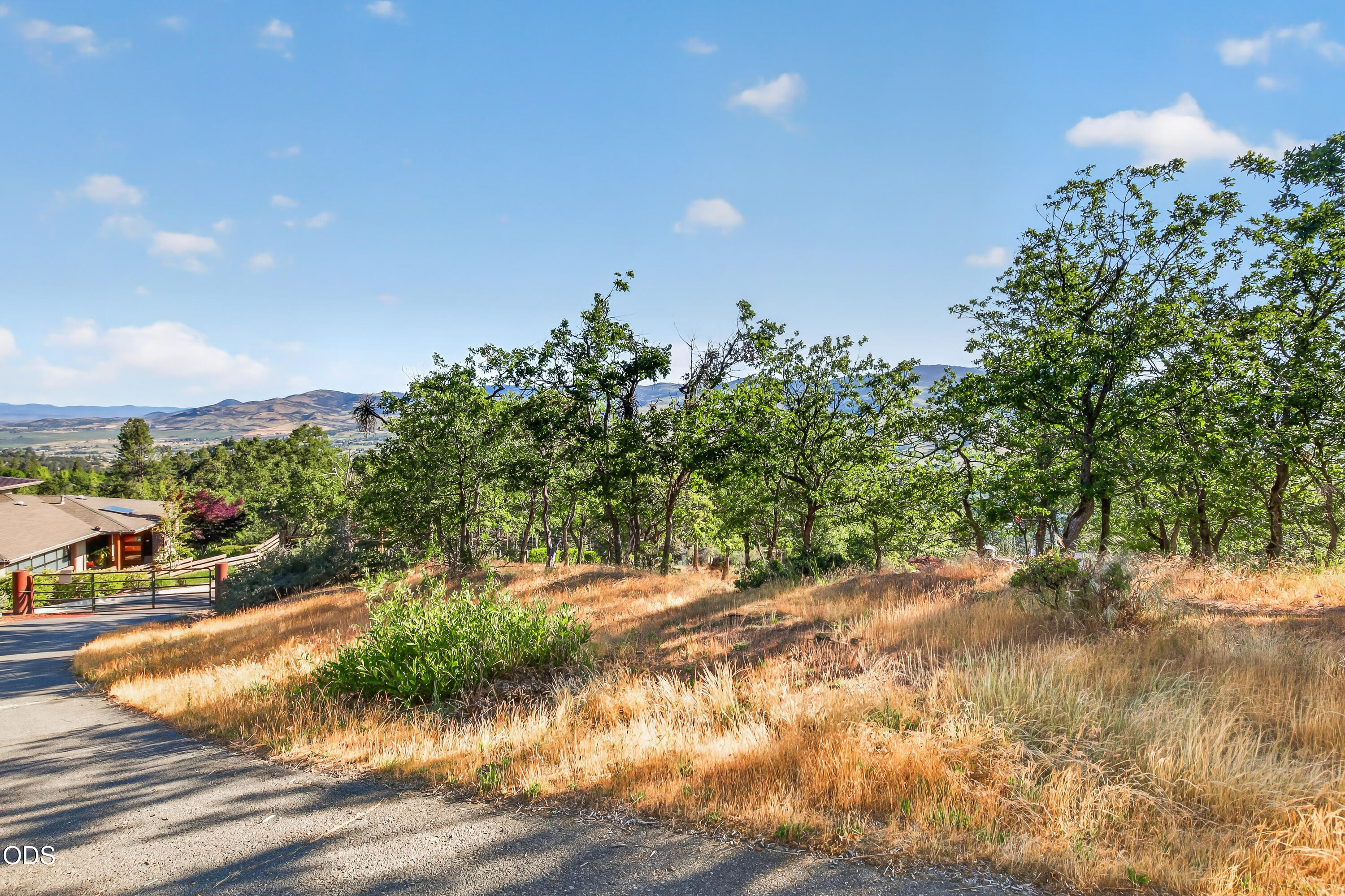 163 Hitt Road Ashland, OR 97520 - Photo 6 of 19