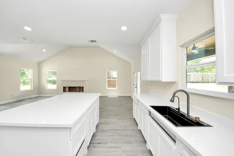 $449,999 | 225 County Road 3189b, Unit 1, Cleveland, TX 77327